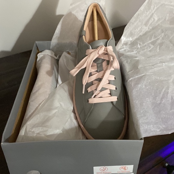 Vionic Mable Grey & Pink Size 10 - Never Worn - Picture 4 of 6